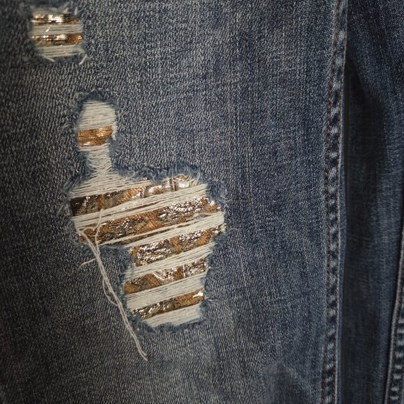 WHBM The Slim Distressed Jeans with deconstructed ankle hem.  Size 0 - Picture 2 of 5